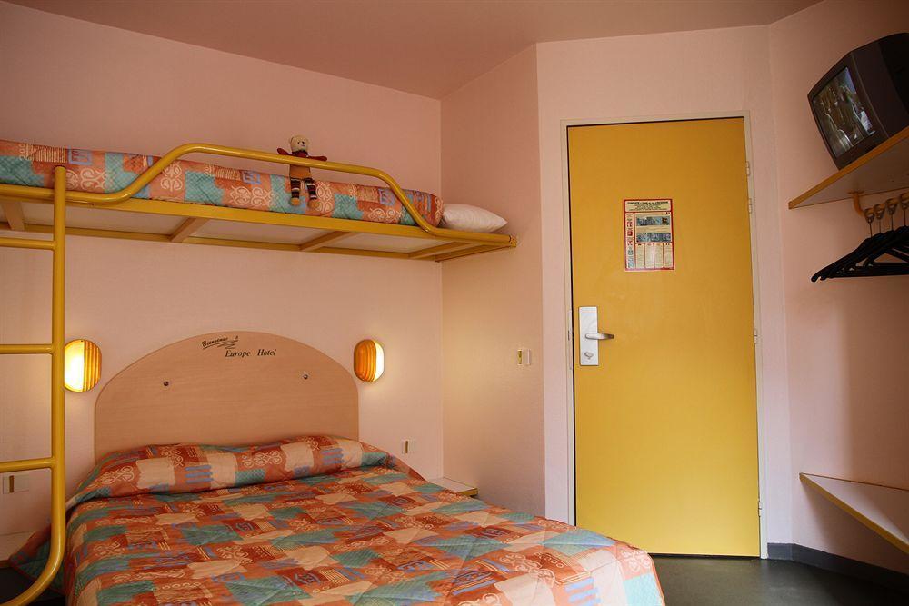 Europe Hotel วาเร็นน์ส วัวเซลส์ ภายนอก รูปภาพ